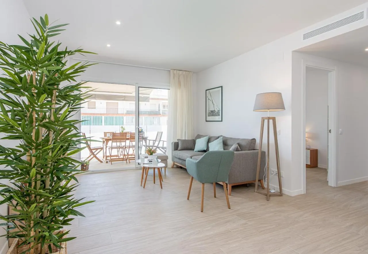 M A R I V E N T Suite With Bathroom And Terrace 50 M2 Roses Appartement