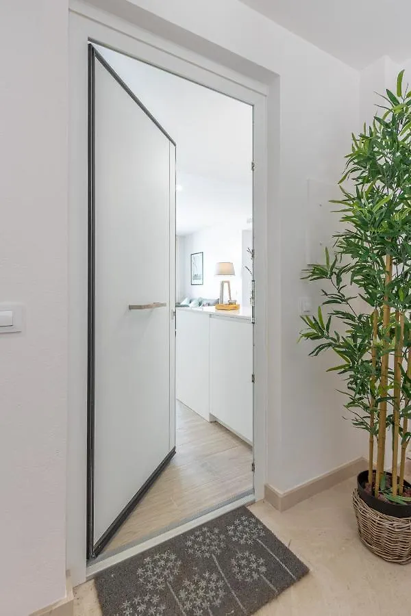 Appartement M A R I V E N T Suite With Bathroom And Terrace 50 M2 Roses