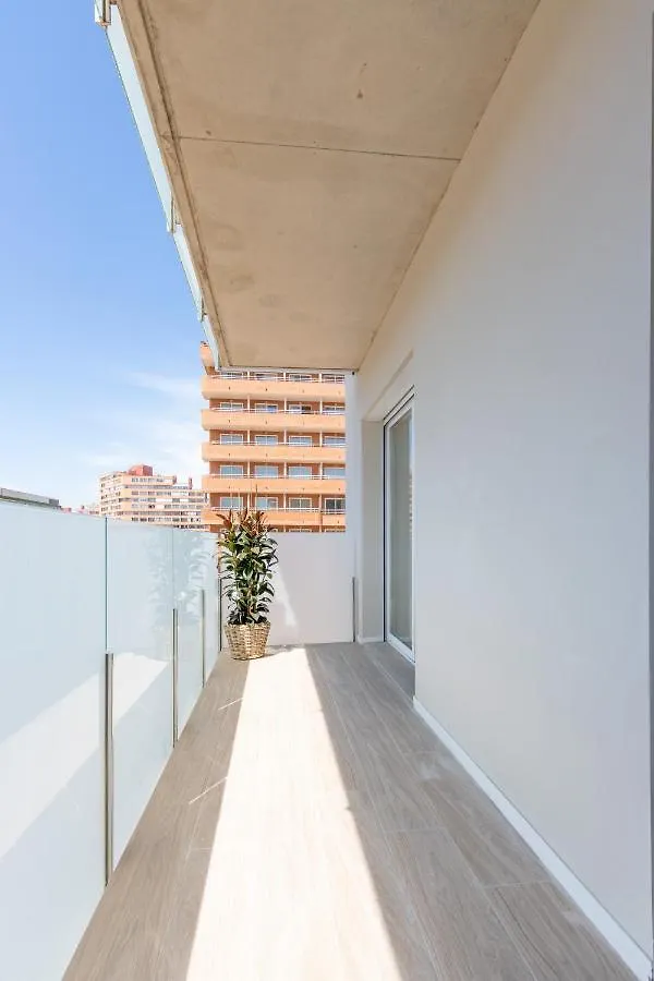 M A R I V E N T Suite With Bathroom And Terrace 50 M2 Roses 0*,  Espagne